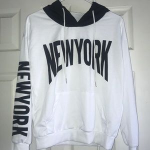 Woman New York letter print pullover sweatshirt